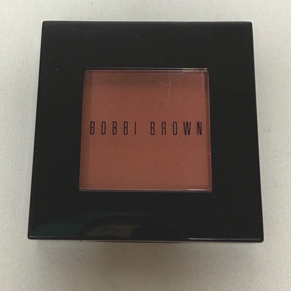 Bobbi Brown brand bobbi
